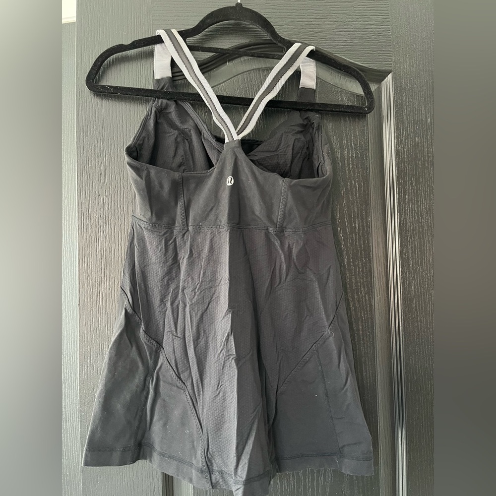 Lululemon - Picture 2 of 3